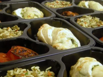 Їжа на колесах розгортає мережу допомоги для бездомних