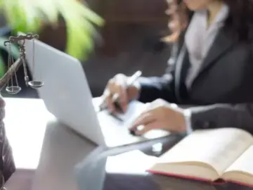 Зміцнення правової культури через доступність юридичної допомоги в Україні