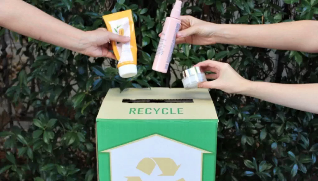 Перетворимо відходи упаковки косметики на цінну сировину