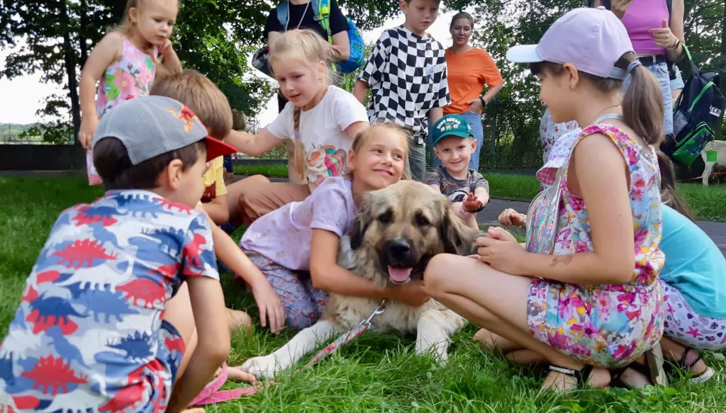 Каністерапія – шлях до зцілення для дітей Ізюма та Харкова