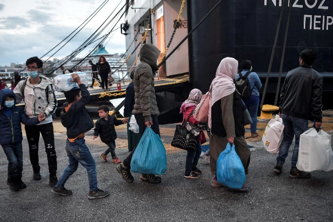 Help Refugees (Велика Британія, 2015)