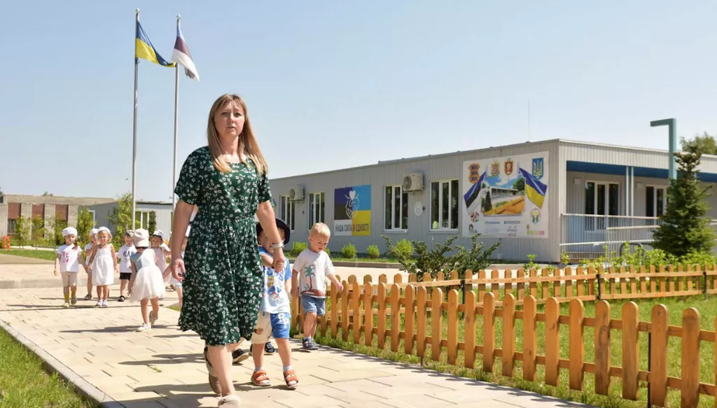 Влаштування сонячних панелей для закладів освіти Овруцької ТГ