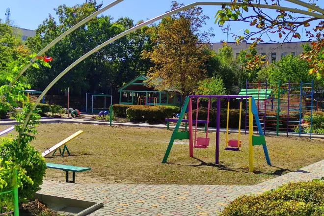 Безпечні та комфортні укриття для дітей Теплодара