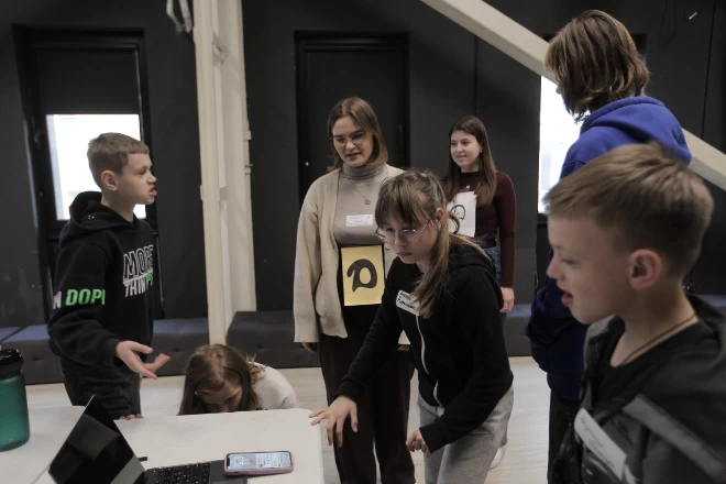 Підтримка українських дітей: безкоштовні заняття з творчості, лідерства та емоційної стійкості