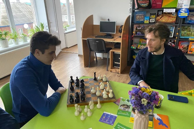 «Кінобункер» – безпечний кінопростір для молоді прикордонного Овруча