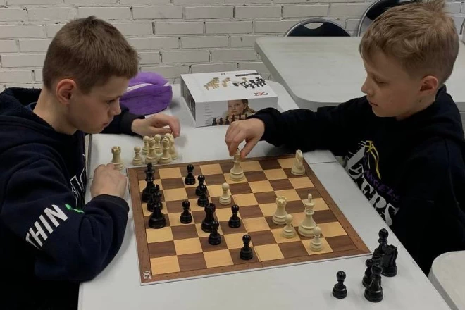 Підтримка українських дітей: безкоштовні заняття з творчості, лідерства та емоційної стійкості