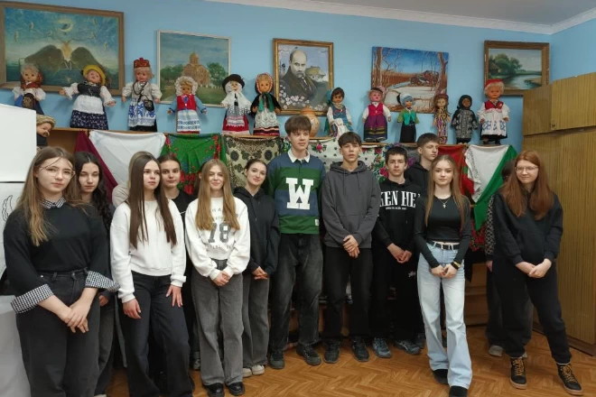 «Кінобункер» – безпечний кінопростір для молоді прикордонного Овруча