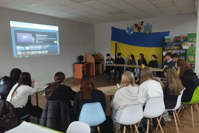 «Кінобункер» – безпечний кінопростір для молоді прикордонного Овруча