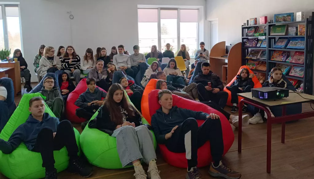 «Кінобункер» – безпечний кінопростір для молоді прикордонного Овруча