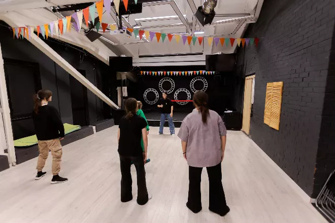 Підтримка українських дітей: безкоштовні заняття з творчості, лідерства та емоційної стійкості